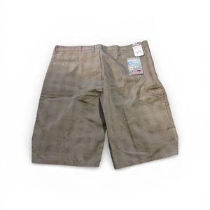 Dickies Men's Khaki Flat Front Shorts multi pocket relaxed fit 44 plaid